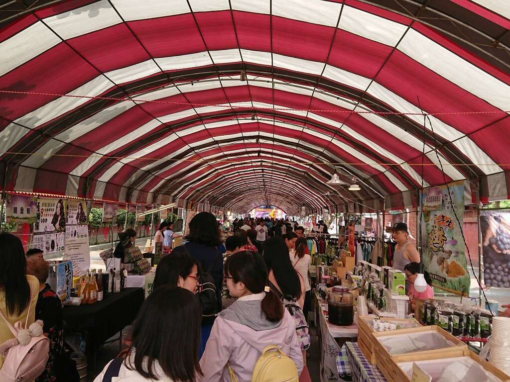 「2019年大龍峒狀元文化節」市集遊逛人潮