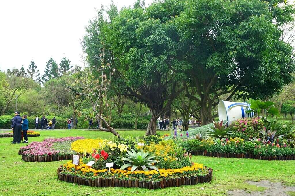 逛完永康商圈，亦可至鄰近大安森林公園走走看看，親近城市中難得的綠意盎然。