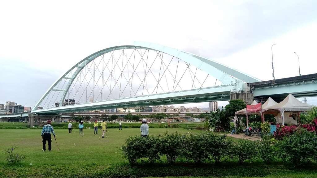 麥帥二橋鋼構油漆防蝕塗裝改善工程施工後照片-橋拱
