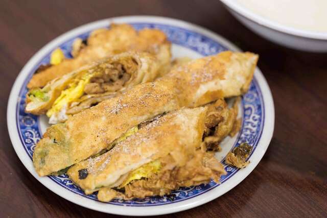 【 楊智仁 】台北市大龍峒--重慶豆漿程( 炸蛋餅 ).jpg