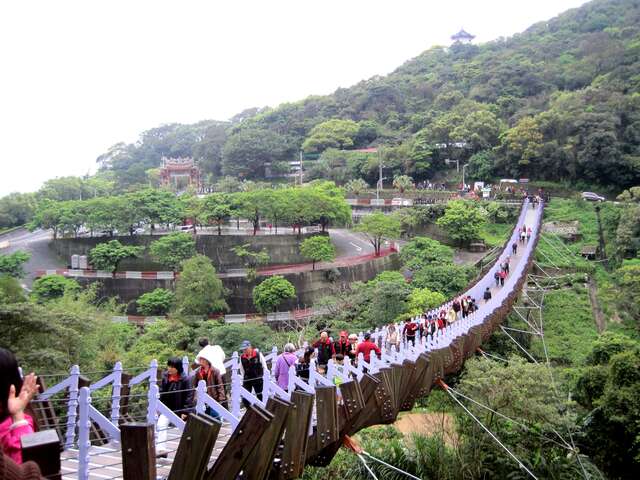 白石湖龙骨吊桥