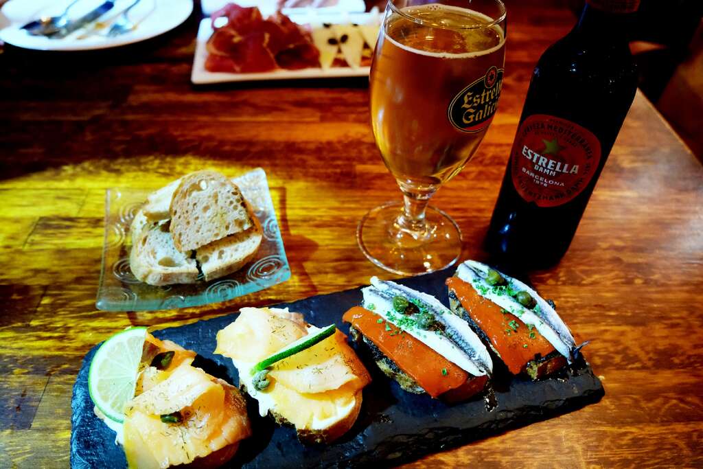 「乐盒子」有许多小分量的Tapas 可供选择。（摄影／谢三泰）