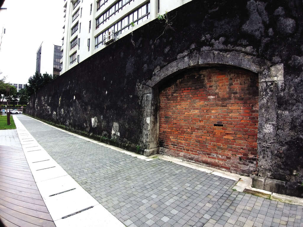 刑務遺址