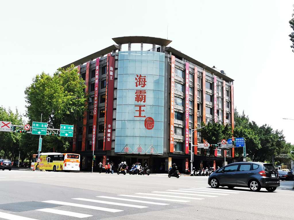 中山北路3段与民族东西路交叉口