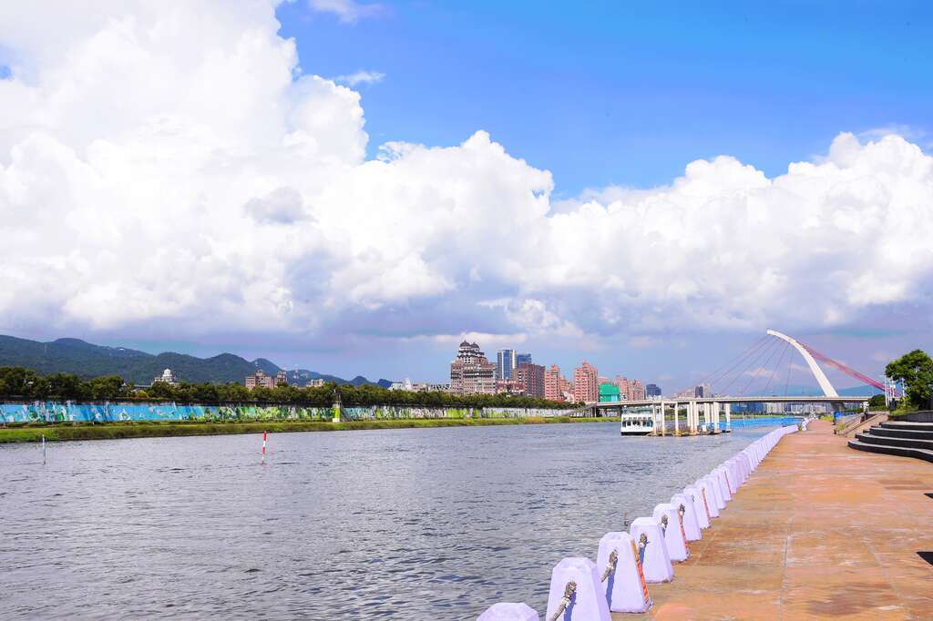 5/15〜5/28台北市ブルーライン運行停止