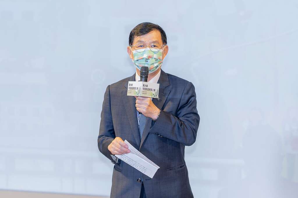 彭振声副市长出席万大线车体外观涂装票选直播活动，副市长表示万大线是双北地区重要建设，也是城市未来发展关键