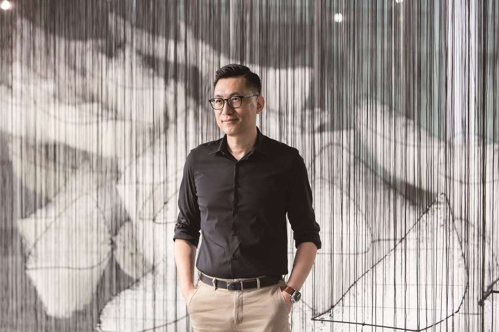 接任台北市立美術館館長一職的王俊傑，希望帶領台灣當代藝術往多元、國際化邁進。（圖／台北市立美術館）