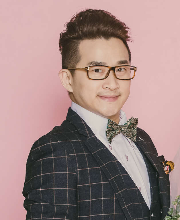 膝关节，本名李光爵，为知名影评人，曾任电影公司行销公关、电影线记者，现为台湾影评人协会理事长。（图／膝关节）