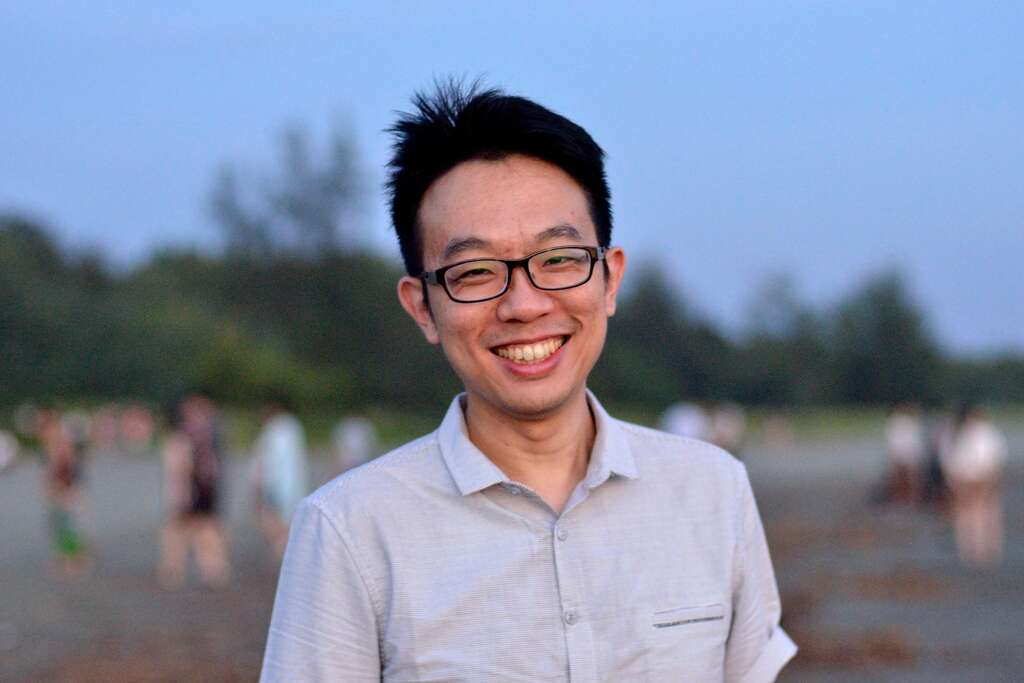 张砚拓，《酿电影》主编，曾任香港电影节费比西奖、高雄电影节评审，着有电影散文集《刚刚好的时光》。（图／张砚拓）