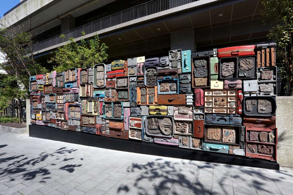 兴隆社宅D2 的公共艺术作品〈移动博物馆〉，结合民众的记忆与创意。（图／台北市都市发展局）