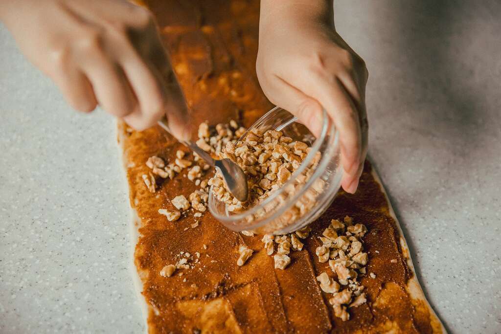 烟燻甜椒叶形面包（摄影／庄智渊）