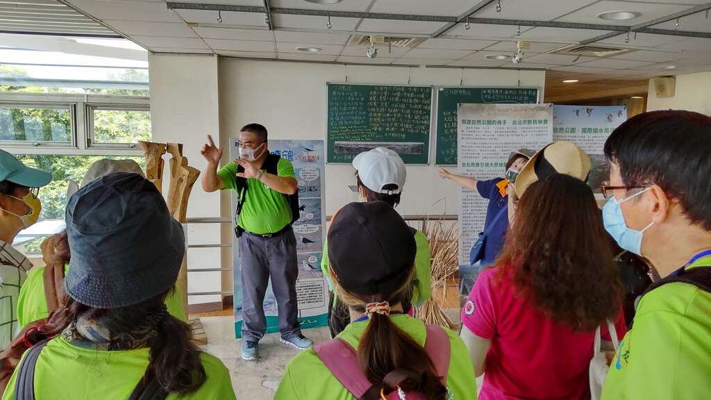 手語導覽員可以更加生動且完整地介紹關渡自然公園的生態奧妙。