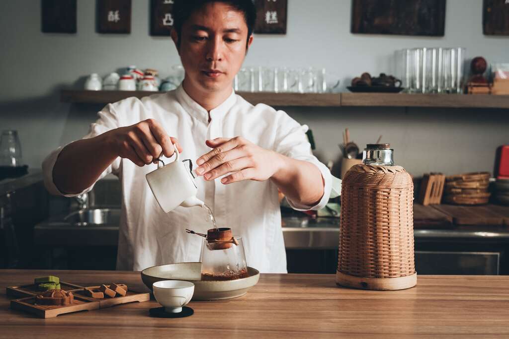 陈玠甫希望藉由推广传统饮茶文化，传承台北人的百年生活日常。（摄影／张晋瑞）