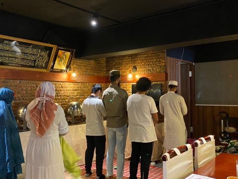 ¡Venga y experimente el tour de un día musulmán de Taipei con el youtuber, Tujia y el presentador chino indonesio Agoeng!