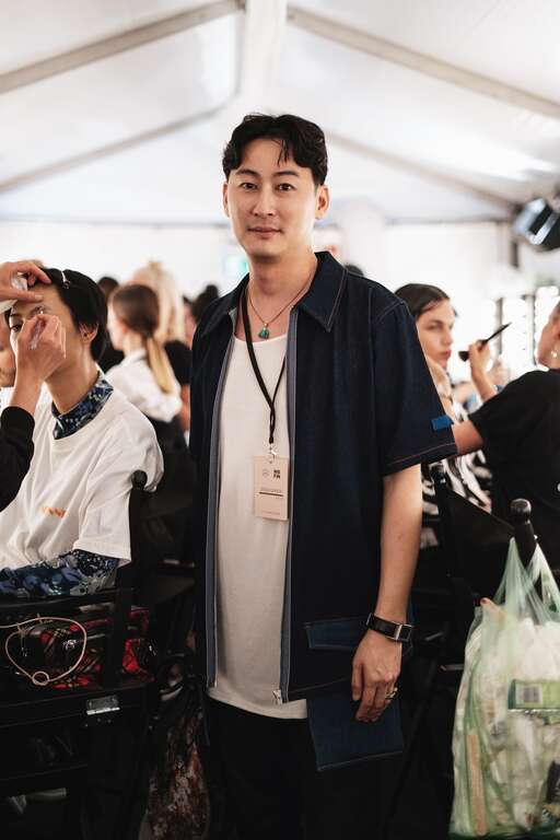 黄世舜，旅德服装设计师，服装品牌「#DAMUR」创立者，AW1920 PREMIUM 新锐设计师大奖得主。（摄影／ silvernebula）