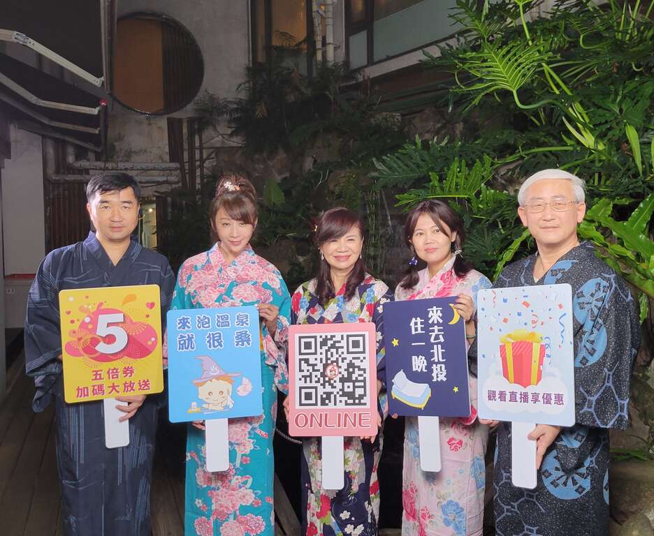 贵宾媒体联访合影