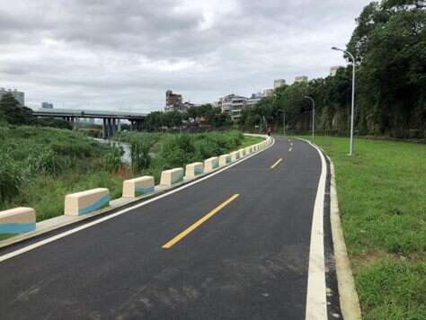景美河滨公园自行车道拓宽，