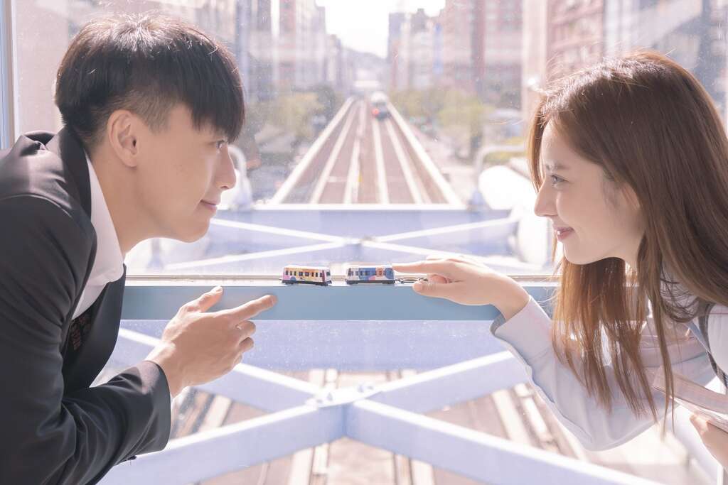 「台北捷運車廂3D造型悠遊卡-歡樂版」