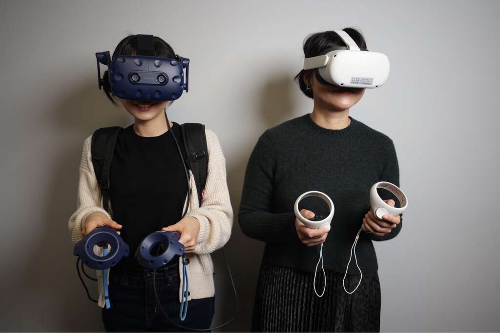 VR 頭戴顯示裝置是進入元宇宙體驗的重要設備之一。（攝影／林冠良）