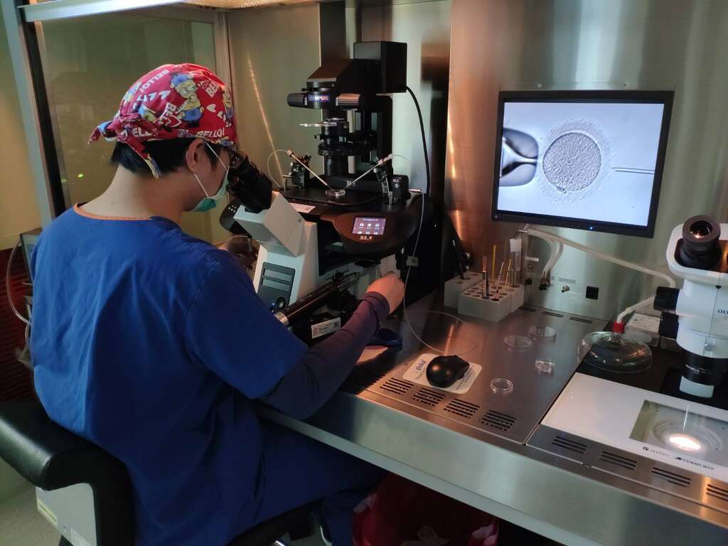 生殖医学中心的试管婴儿技术成熟，成功为许多不孕症夫妻带来希望。（图／台北市立联合医院仁爱院区生殖医学中心）