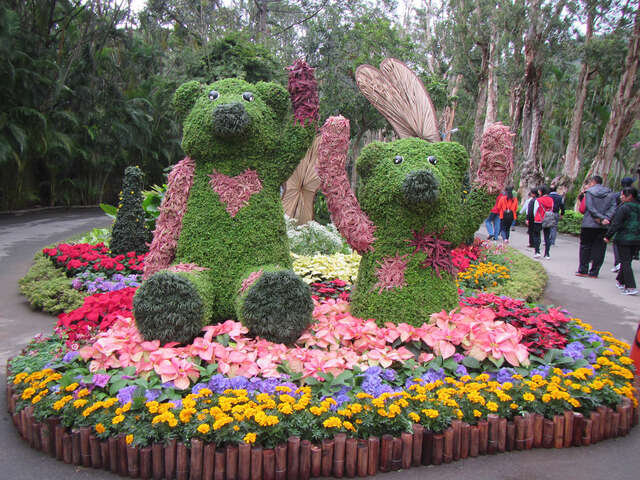 Bears and Blossoms at Shilin Presidential Residence, Lohas Teddies join Lunar New Year Celebrations!.jpg