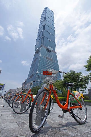 台北市政府積極建構YouBike微笑單車公共租賃系統，打造友善自行車環境。（圖／台北市觀光傳播局提供，王能佑攝）.jpg