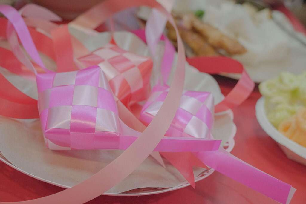 四月份第一场以印尼信仰文化为主的「一起『包』印尼幸福粽｜开斋必吃 Ketupat 粽编织工作坊」。