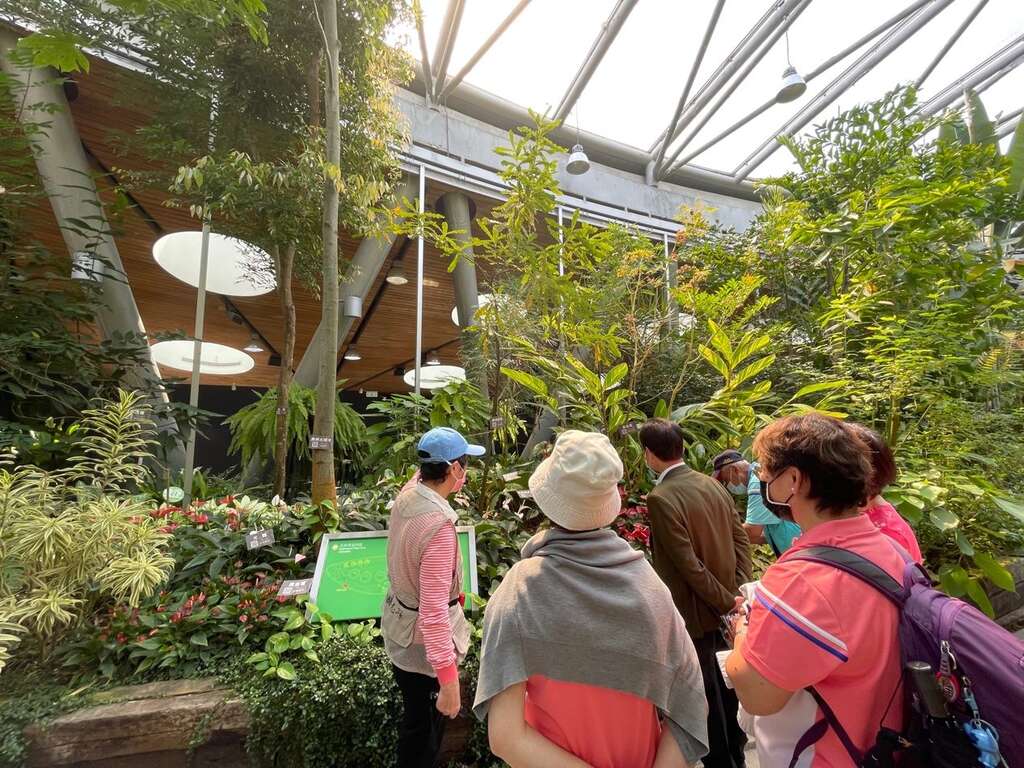 臺灣典藏植物園擁有豐富典藏植物資源，與「地球日投資我們星球」口號相呼應