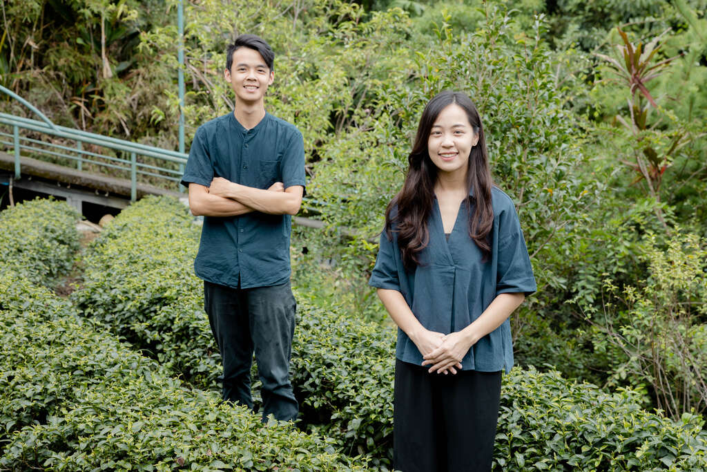 美加茶園優秀的第十代傳人-木柵青農張倞霖、張倞叡姐弟。