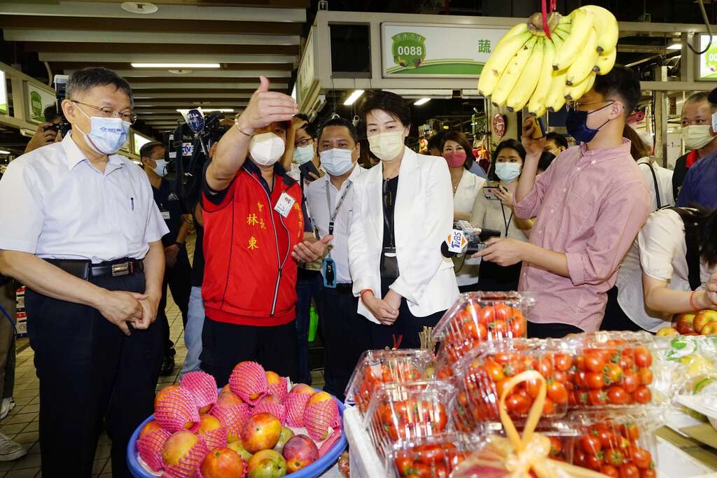 Mayor Lauds Winners of Huannan Market Cleanliness Assessment Award