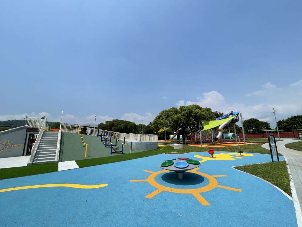 花博公園新生園區-海洋遊戲區(圖片來源：臺北市政府工務局公園路燈工程管理處)