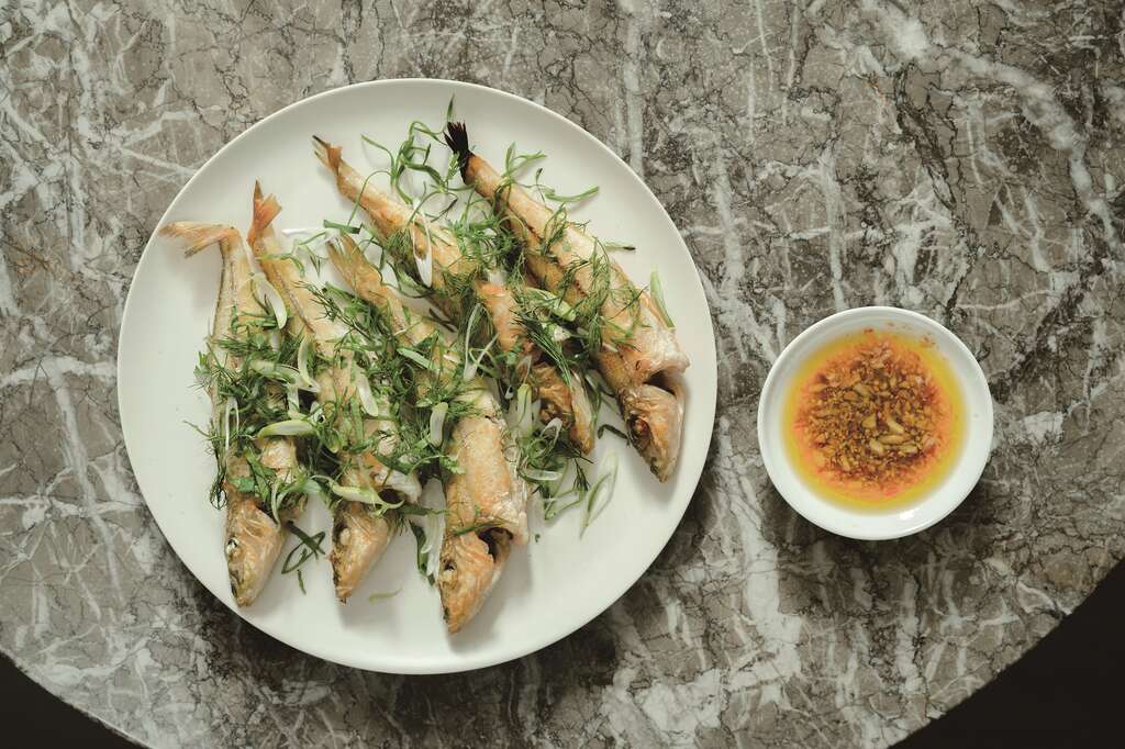 香煎沙梭香草沙拉佐金桔破布子油醋酱(摄影－彭柏璋)