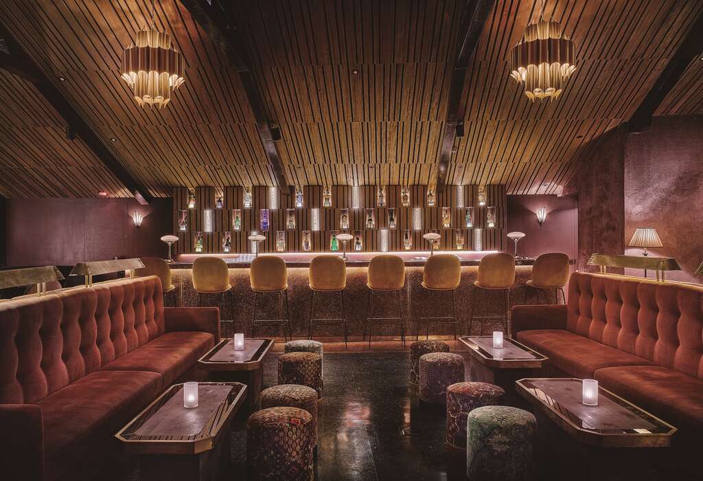 隐身公馆水岸一隅的「Staff Only Club」，由有60年历史的酱油工厂改造而成（图／Staff Only Club）