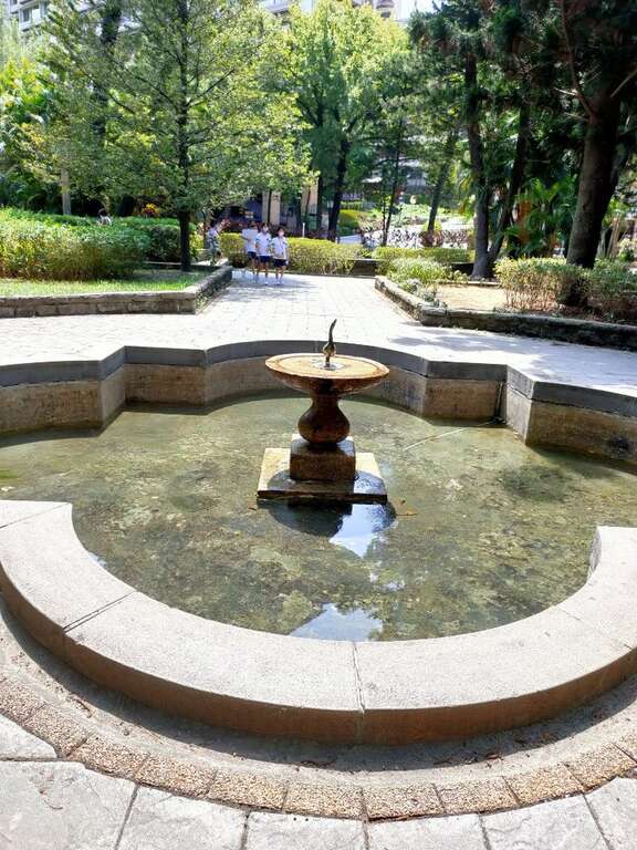 北投公園內極具特色雁鴨噴泉(圖片來源：臺北市政府工務局公園路燈工程管理處)