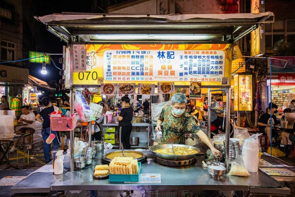 美味台北-琳琅满目的美食任君享用，眼花缭乱(图片来源：台北市政府观光传播局)