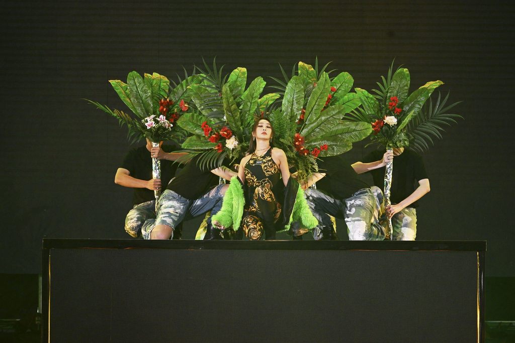 韓國鐵肺女王孝琳再度登台開唱，嗨翻現場歌迷粉絲。