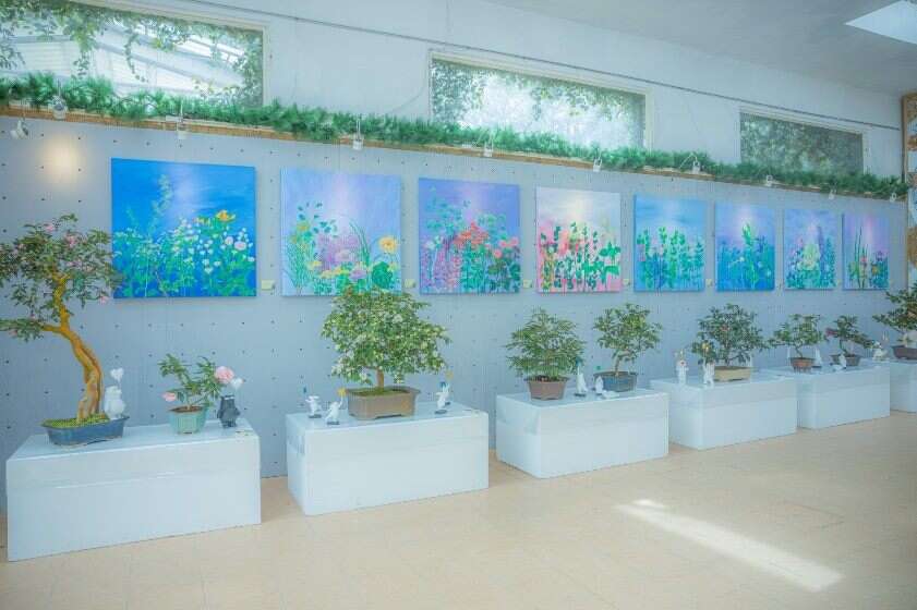 台灣三E美術會王馨敏理事長《疫情花園》系列畫作(圖片來源：臺北市政府工務局公園路燈工程管理處)