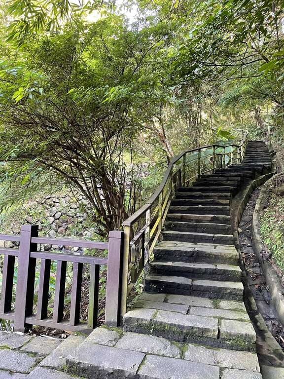 粜米古道步道，登山好去处(图片来源：台北市政府工务局大地工程处)