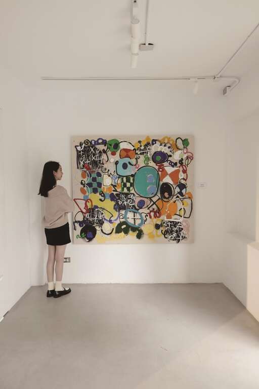 「Contemporary by U」於燈會期中正展出西班牙藝術家Taher Jaoui的作品。（圖／Contemporary by U）