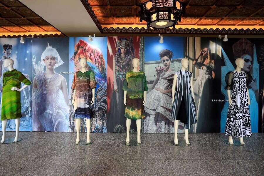 2023陽明山花季 「林卉祺高級訂製服」設計展(圖片來源：臺北市政府工務局公園路燈工程管理處)