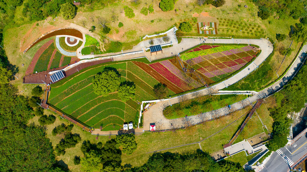 三层崎花海空拍(图片来源：台北市政府工务局公园路灯工程管理处)