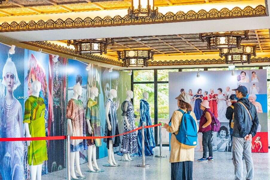 2023阳明山花季 「林卉祺高级订制服」设计展(图片来源：台北市政府工务局公园路灯工程管理处)