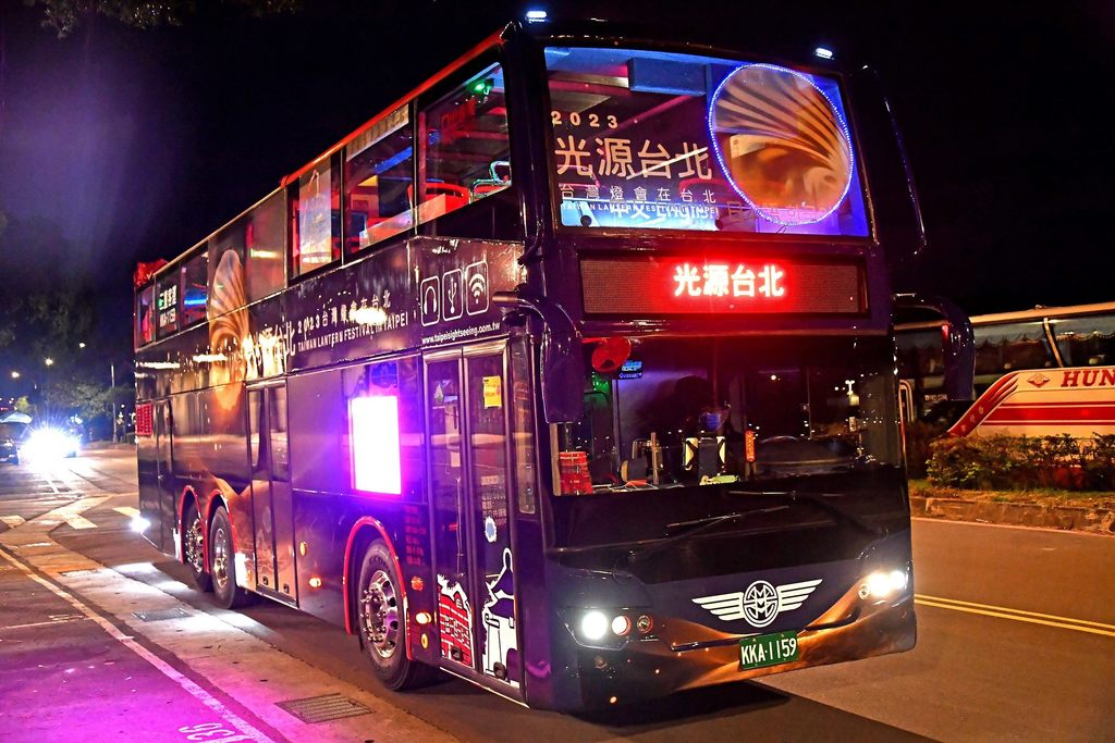 观传局推荐商务旅客参与会展之余搭乘观光巴士游览北市景点