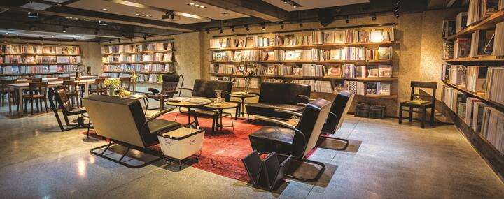 boven 雜誌圖書館全景 (Copy)