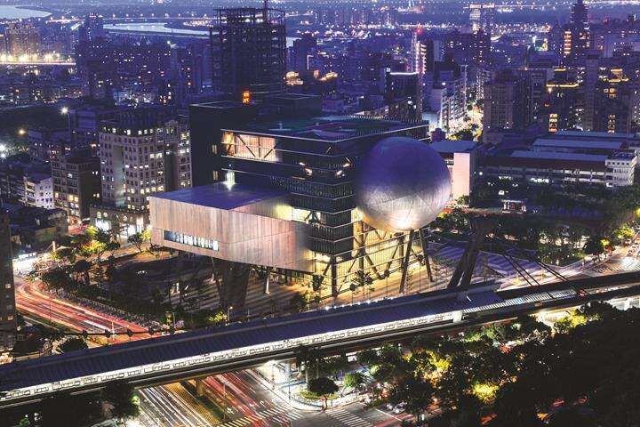 夜景©Chris Stowers (Copy)