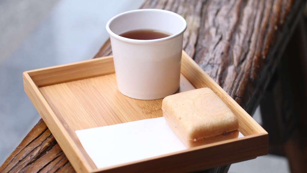 滋養製菓(圖片來源：臺北大眾捷運股份有限公司)