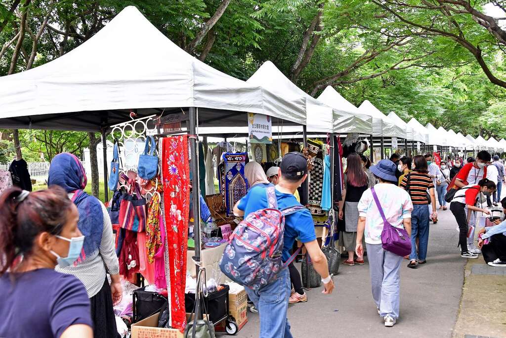 「清真市集」将有各式清真认证美食及穆斯林文化商品展售等，共超过30个摊位。(图片来源：台北市政府观光传播局)