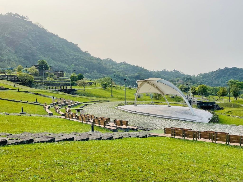 南港山水绿生态公园美景(图片提供：台北市政府观光传播局)