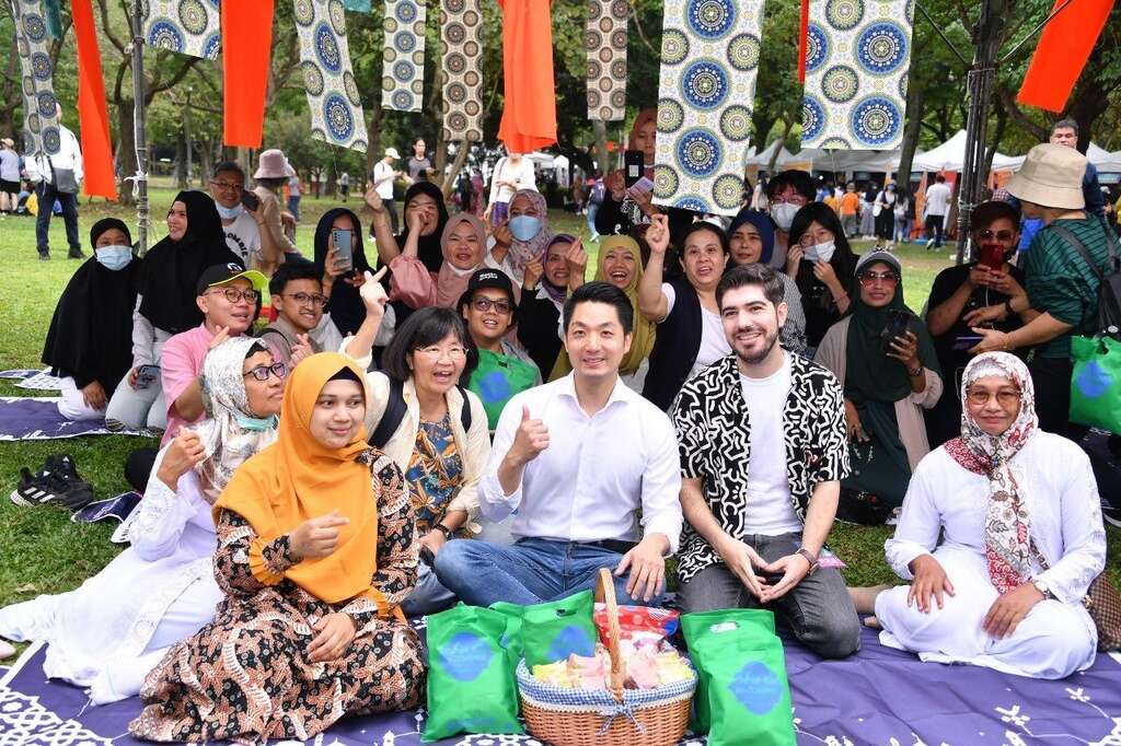 Outdoor Celebration for 2023 Eid al-Fitr Takes Place in Taipei
