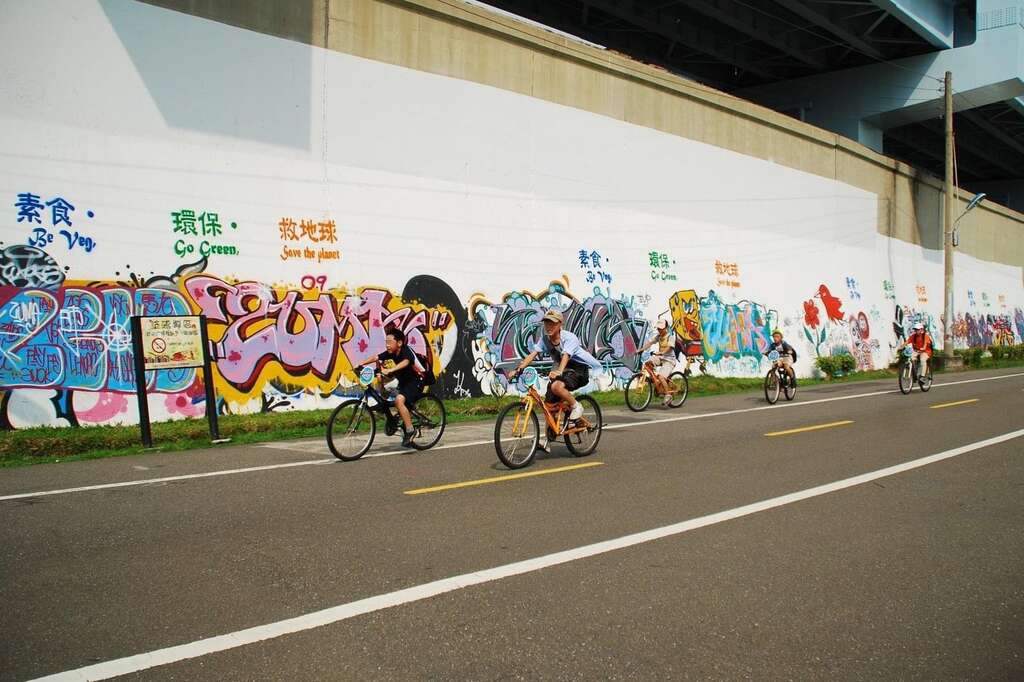 北市7处涂鸦区即日起开放大家创作(图片来源：台北市政府工务局水利工程处)
